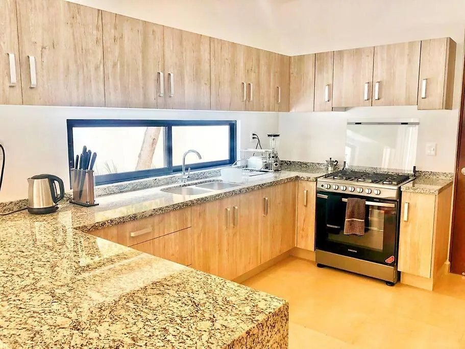 Casa Camilla, Bright, Spacious And Comfortable Villa Playa del Carmen